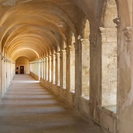 La Petite Maison Aux Lezards *