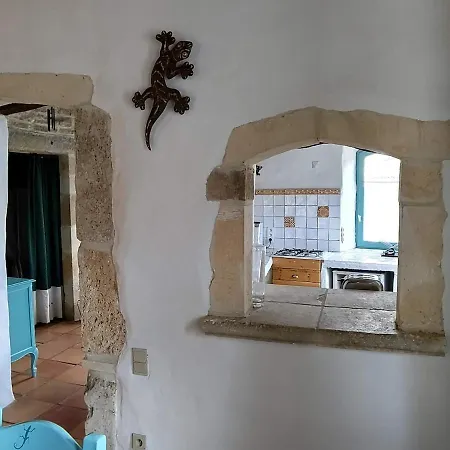 La Petite Maison Aux Lezards Hébergement de vacances Le Garn