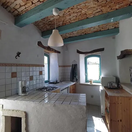 La Petite Maison Aux Lezards *